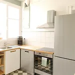 Hsh - Lovely Spacious Apartment Daru