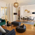 Hsh - Lovely Spacious Apartment Daru
